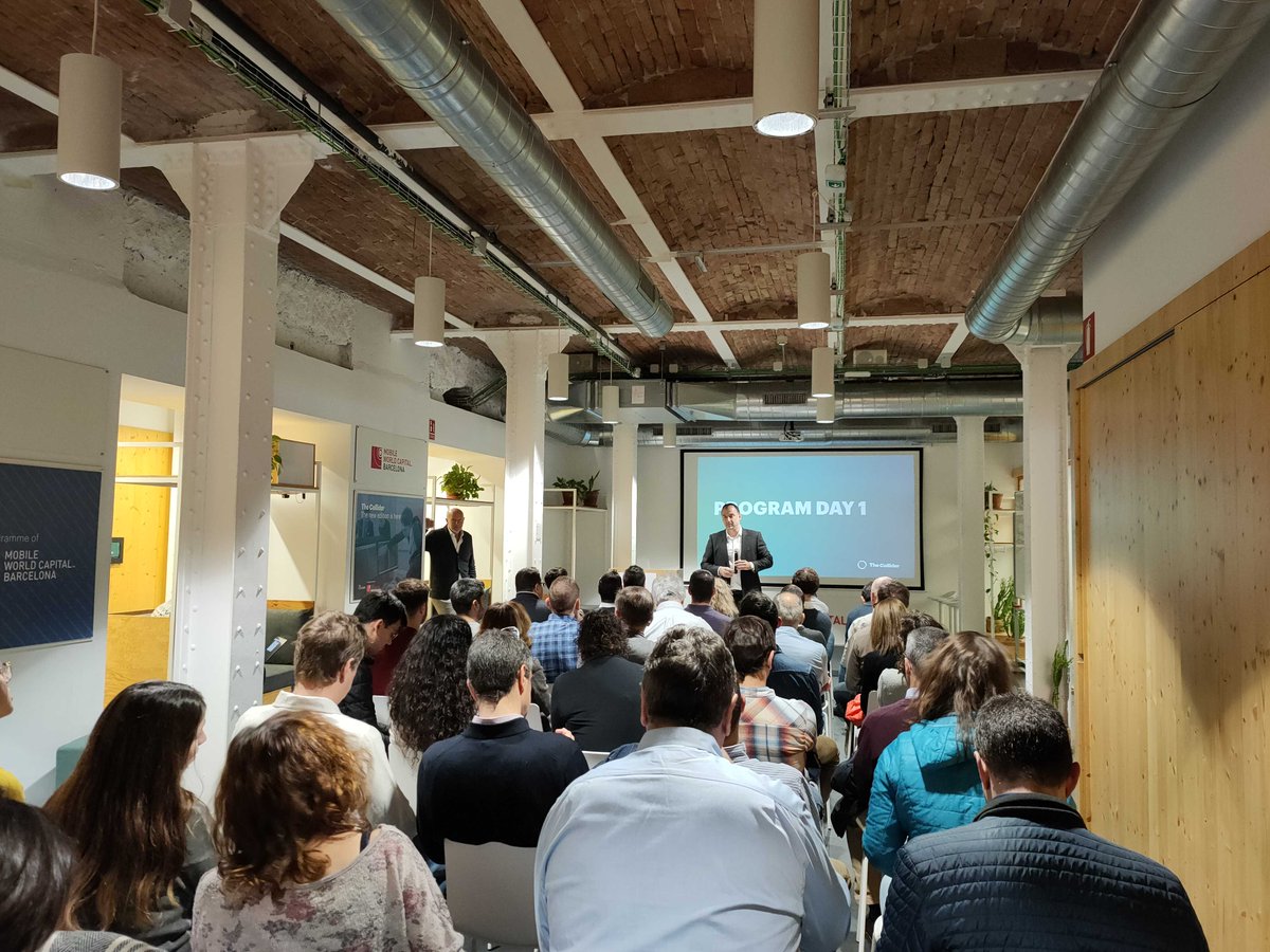 TheCollider_MWC's tweet image. 🚀 Week 1 of The Collider&apos;s new edition! This week the teams start with Opportunity Assessment stage to describe the technology and give an overview of the opportunities defined as use cases

Good luck The Colliders!

#BeyondData #startups