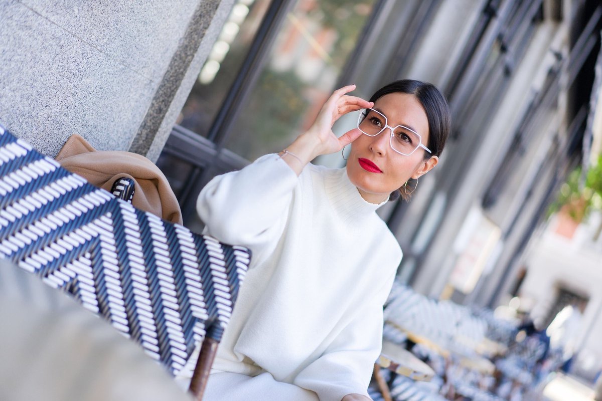 Great first report of the year dedicated to our Brand with model Chantal C4 from #LaEspejuelos #eyewear blogger! 👏
📍Discover the new optical collection at #opti2020 this next weekend! Hall 2 - Booth 411
👉laespejuelos.com/xavier-garcia-…
#xaviergarcia #design #lifestyle #fashion