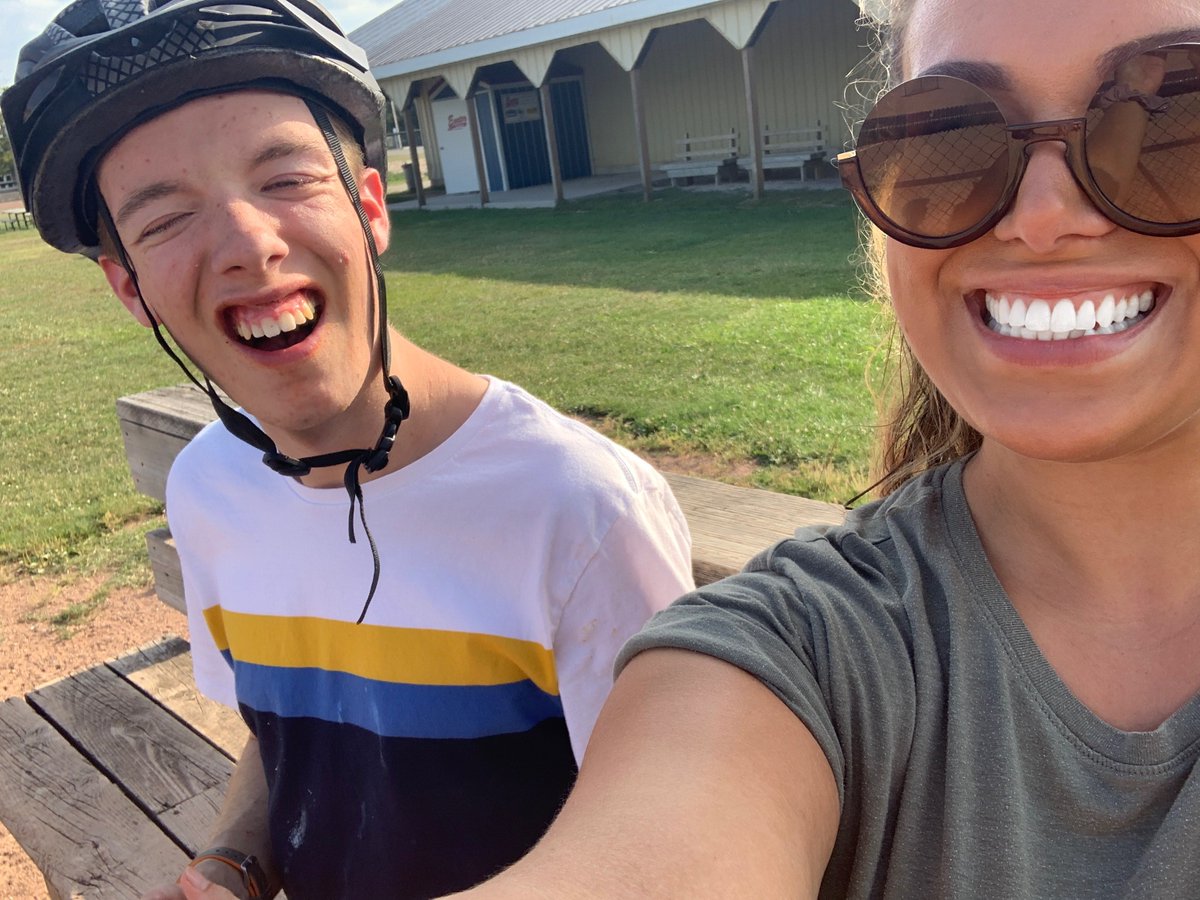 Look at those smiles! Happy #NationalMentorsMonth 😀