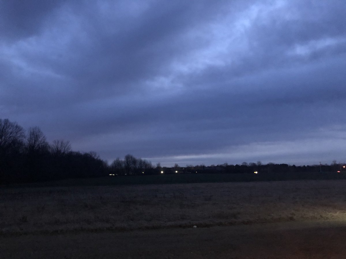 ChamberTony's tweet photo. The sun getting ready to greet Oberlin and LoCo a very happy Tuesday in January 2020! #stilltalkingchamber #LoCoLocal โฆ@woblwdlwโฉ https://t.co/D15PMMqwXd