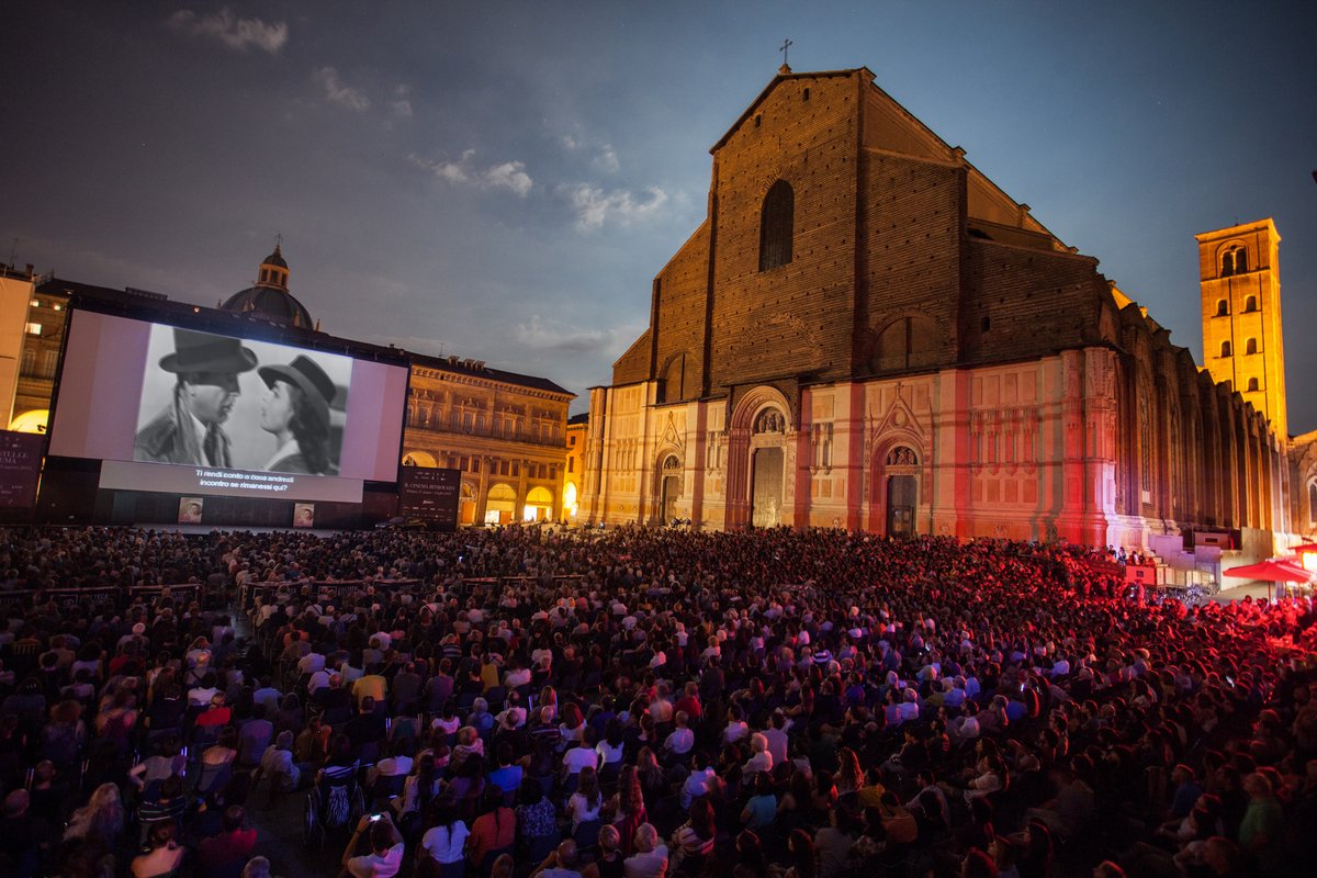 #bologna #filmrestoration
E ai <a href="/goldenglobes/">Golden Globes</a> spunta il cinema in #PiazzaMaggiore!
> bit.ly/CR_goldenglobe