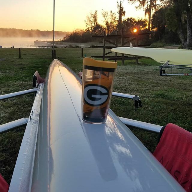 Packers in the playoffs, fog rising off the lake! Ready to go! #gopackgo #rowfluidesign #vespoli #concept2 #swiftrowing #filippi_usa