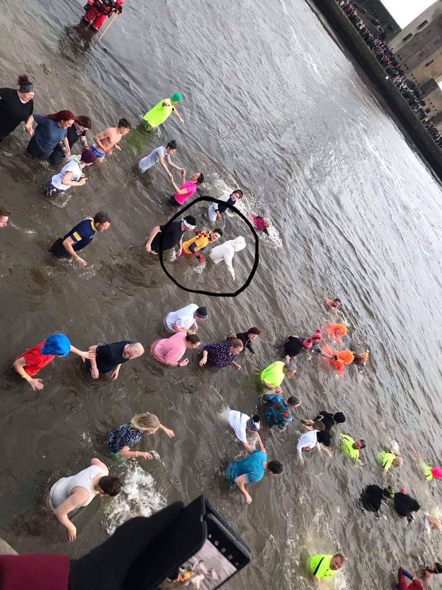 Uganda2018_MHS's tweet photo. A huge well done to Adam Elder and Adam Marshall who braved the New Year’s Dook to help fundraise for the @MonifiethHigh trip to Uganda in partnership with @signpostintl 🥶 🇺🇬 https://t.co/Rwny0dDbwq