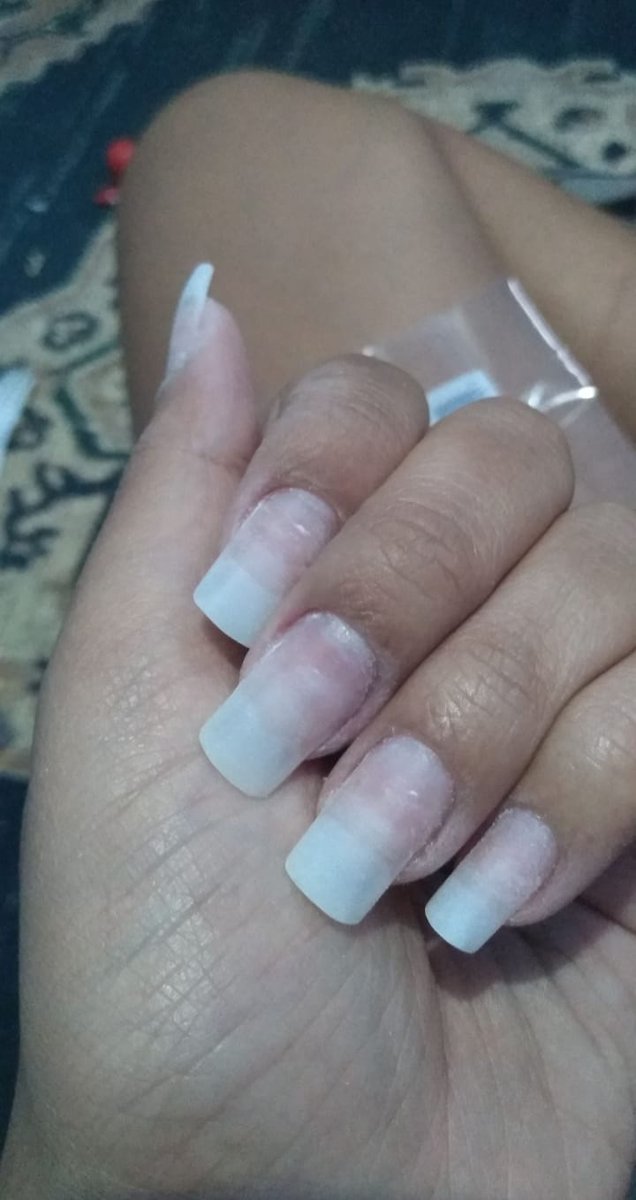 ClaaraAnnna's tweet photo. Que tal ficar com as unhas lindas por um precinho que cabe no seu bolso?!! 

Alongamento com uma camada de gel 25
Acrigel 30$
Pé e mão 15$
Postiça 15$

Promoção ilimitada / quem puder dar uma ajudinha dando rt vou ser muito grata 🙌🏼

Qualquer coisa chama na dm!! https://t.co/CXynAqMW4g