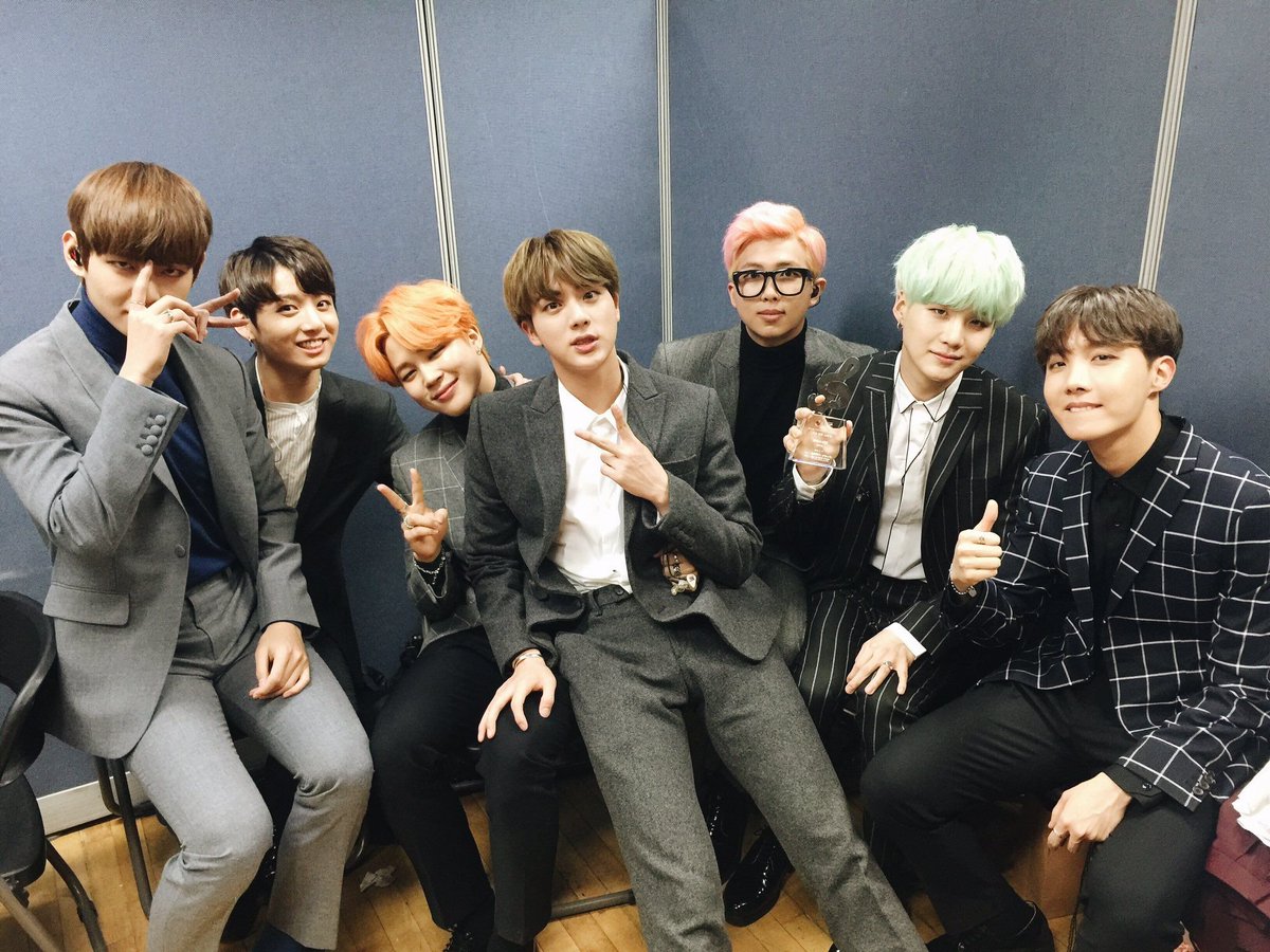 btspicsuwu's tweet photo. https://t.co/r3YpsoYF6f