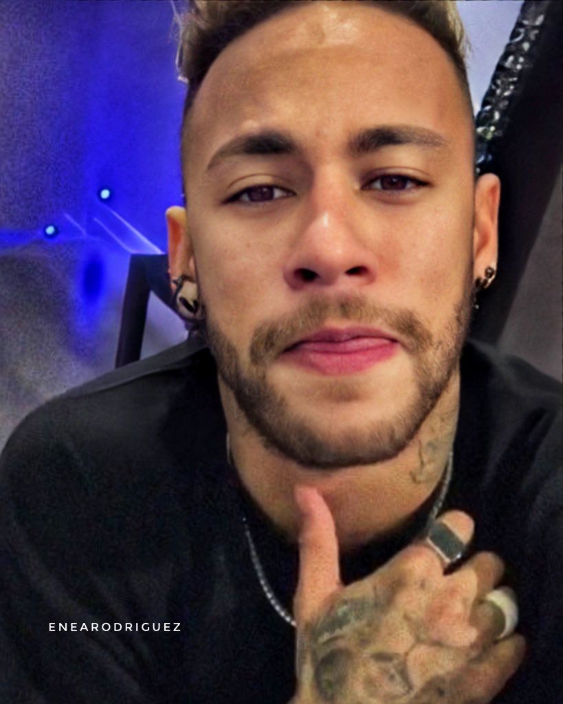 enearodriguez's tweet photo. texting is boring 
i wanna fuck you senseless. https://t.co/9HzmSLACuX
