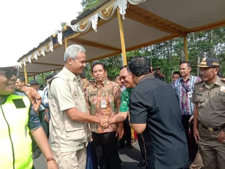 kesesirejo's tweet photo. Peresmian jembatan kesesi, jembatan polaga,  jembatan kalikeruh oleh Bapak Ganjar Pranowo Gubernur Jawa Tengah. Selasa 7 Januari 2020 Di desa kesesirejo bodeh.
@puspindes 
@kabarpemalangID 
@ganjarpranowo 
@pakjunaedi 
@kecbodehpml 
@desa_pintar https://t.co/bz0JLISGdi