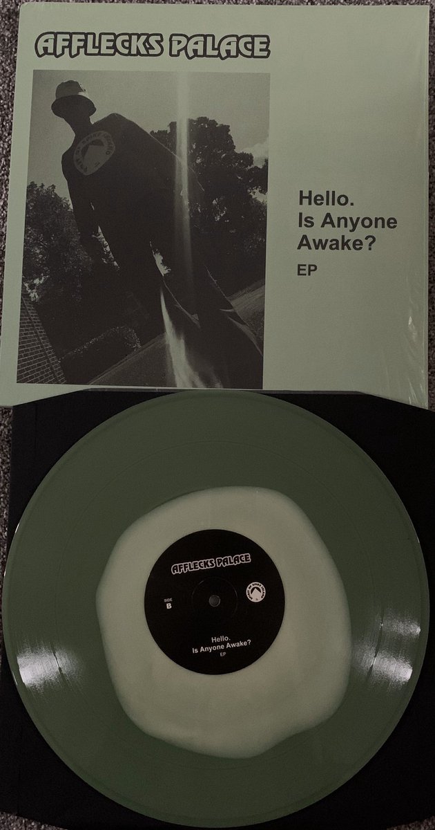 steve6978's tweet photo. #KellysHeroes
@FyldeCoastRadio 
Wednesday 9pm

The Playlist 

Hello,Is Anyone Awake?  Vinyl EP
@afflecks_palace 
Rag Doll @laurenjeanmusic 
Crude Oil Water @TheBatteryFarm 
Under Control @TheBandRoyale 
Higher @_DarkSignal 
Desert @tginfband https://t.co/XkxBW9Bgp8