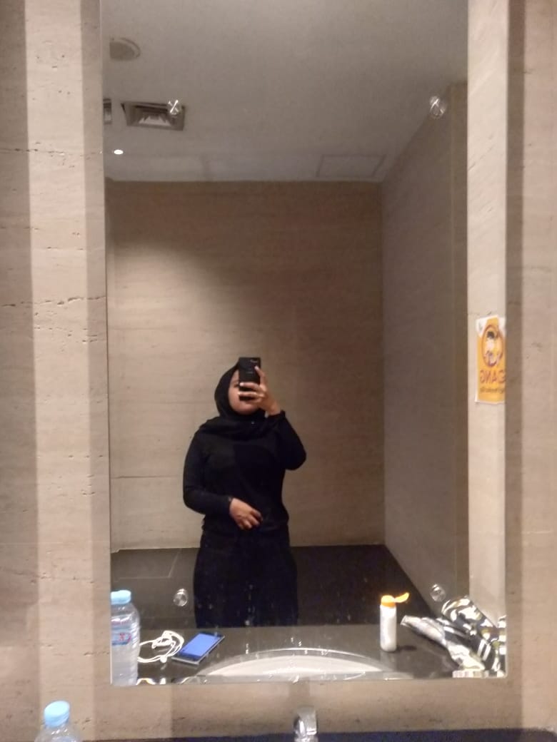 Quween20's tweet photo. Jangan datang lagi cinta.
Bagai mana aku bisa lupa.
Bahagiakan dia,  aku tak apa.
Biar aku yg pura pura lupa. https://t.co/f46YzhY8sD