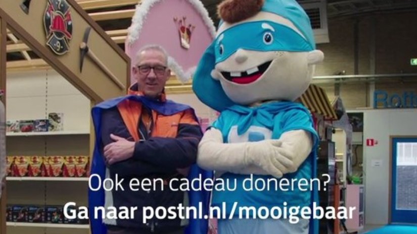 De drukke feestmaand is achter de rug, een perfect moment voor een #mooigebaar! <a href="/PostNL/">PostNL</a> zorgt er heel januari voor dat cadeautjes die je over hebt voor een ander bij ons terechtkomen. Op postnl.nl/mooigebaar download je het gratis verzendlabel voor je pakketje. Doe je mee? 🎁
