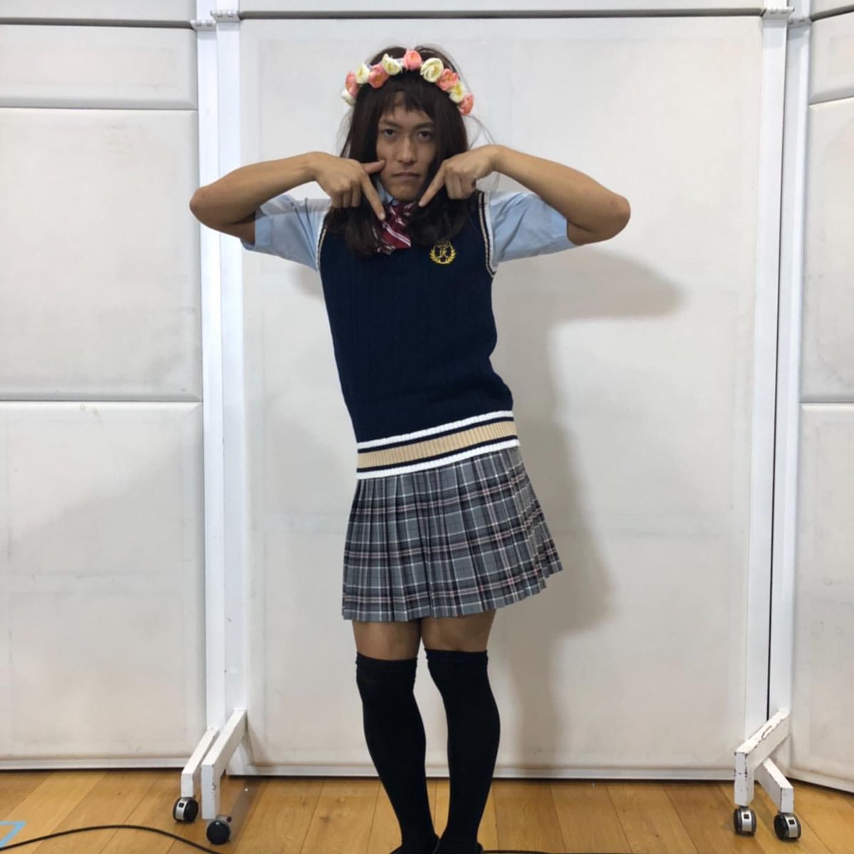 rht_tssys's tweet photo. 裕太くんHBD👽🦔🦔

ダンス、アクロバットが桁違い。

派手髪が良く似合う。

しょーもないこととか
ふざけたことしてても

ファンのことを大事に想ってくれてること。

ほんまに優しさで溢れるくらい、素敵な人。

笑顔がすごく素敵な人。

27歳、裕太くんにとって幸せな1年でありますように。 https://t.co/AKnq8L4aqQ
