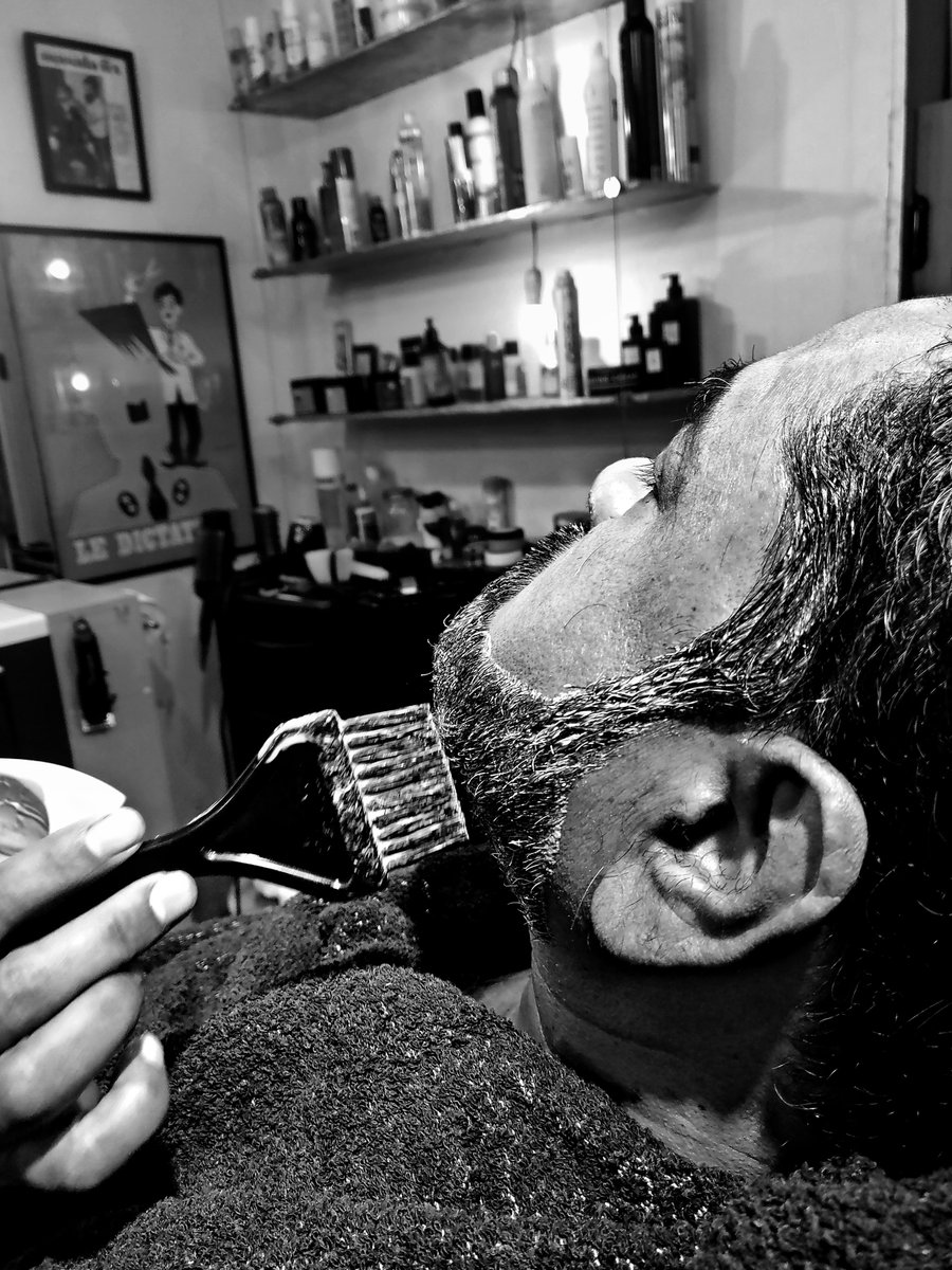 Brushing all your worries away!

#BarberLife #Hairstyles #Beard #Hairstyle
#HairstylesForMen #HairstylesForGirls #Hairstyle2019 #Bearded #Beardstyle #Beards #BeardMan
