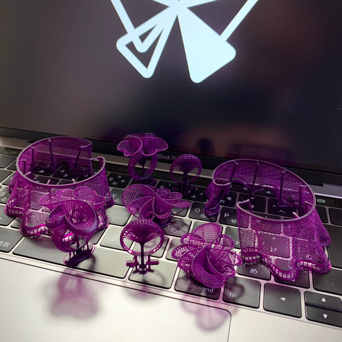 formlabsjapan's tweet photo. Castable Wax ResinをForm 3で出力。
20日から開催される国際宝飾展(IJT)のFormlabsブースで展示します。
細かいところの造形を是非ご確認ください。
#Formlabs #Form3 #CastableWax #鋳造 #国際宝飾展 #IJT #Jewelry https://t.co/nx4YfnFB6c