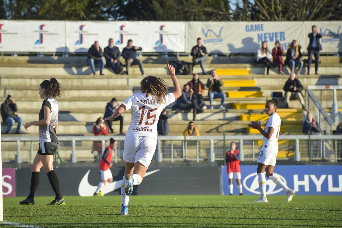 radio_romanista's tweet photo. 📻 In diretta #WonderFootball
🇮🇹 In attesa del ritorno del campionato - sabato 11 gennaio contro la Pink Bari - facciamo un punto sulla #SerieAfemminile e sulla @ASRomaFemminile 💛❤️
🎙️ @lorenzo_censi / @FabiolaRieti / Valerio Pantone
#ASRomaFemminile
Whatsapp 📲 3271206080 https://t.co/e2NWjWjZ8j