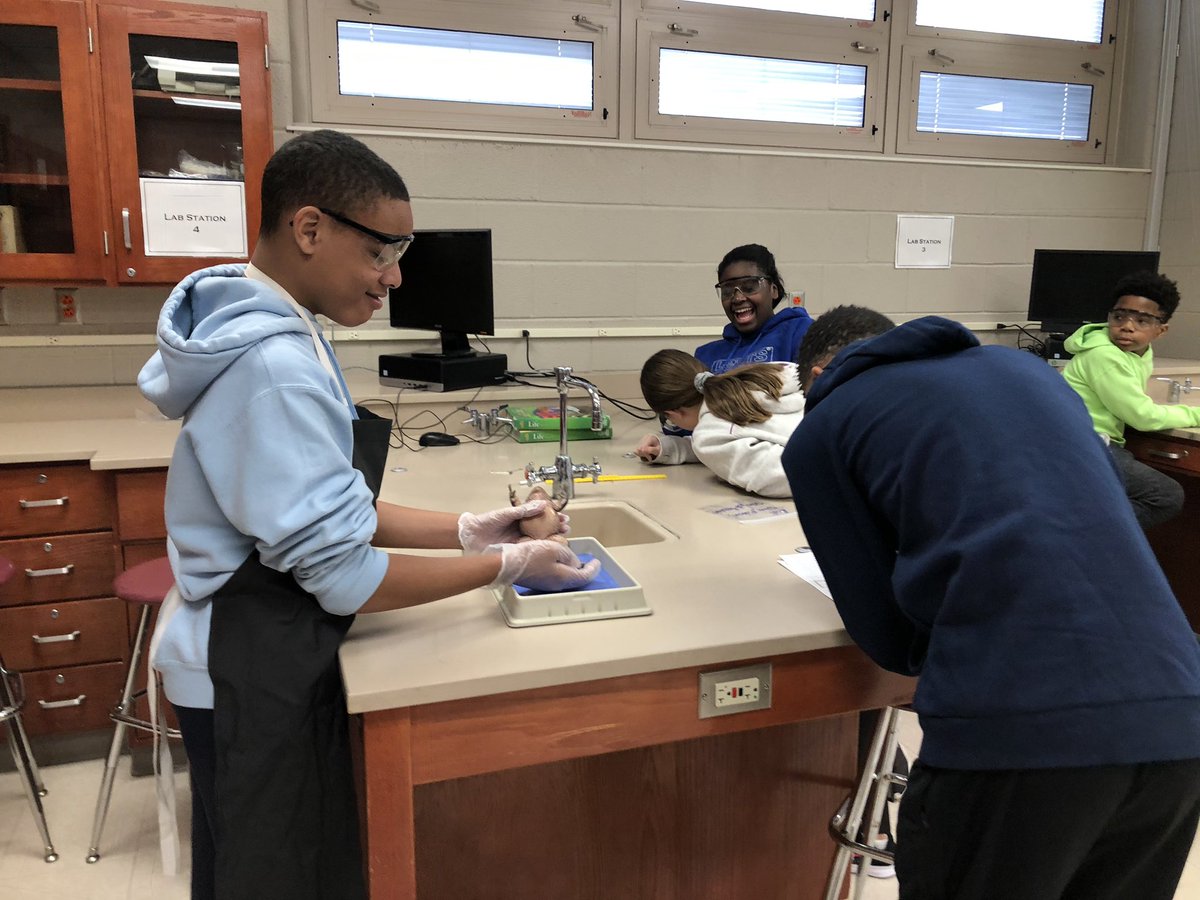 MOMS 7th Grade Science tweet media