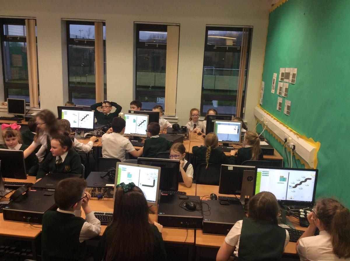 StPatsKilsythP5's tweet image. We are so excited about learning how to code. #stem #codeforlife @StPatsKilsyth