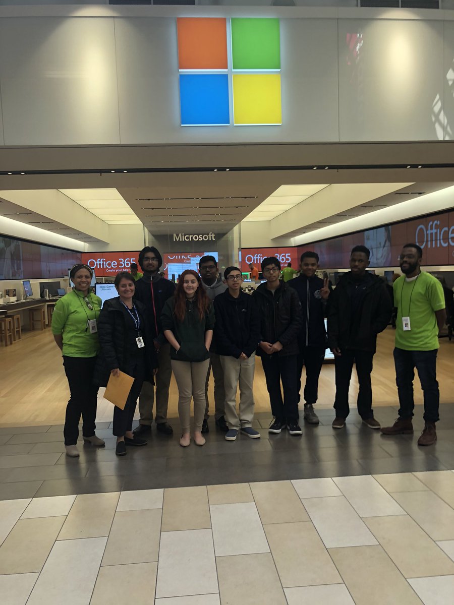 ChalimaS's tweet photo. The Exploring CS class creating their own finger sensor at the Microsoft Store. @OCSDelaware @OdysseyCHS https://t.co/nMQTzXKqmM