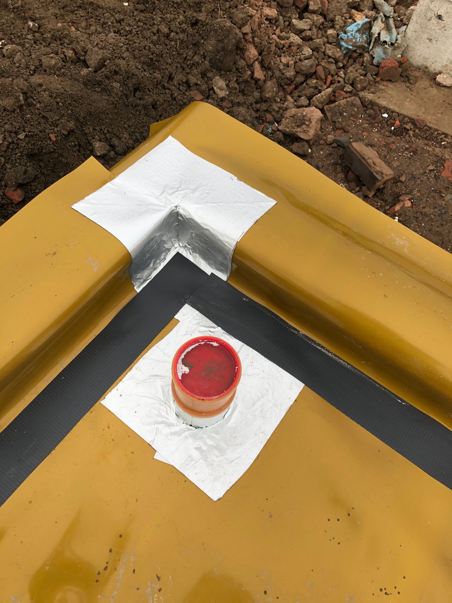 remedial_ltd's tweet photo. Happy New Year!

Some of our work down in South Manchester using @VisqueenBP vHC BLOK. All the seems hand welded by our technicians and corner details sealed with Visqueen pro-detailing strip! 

Hoping for an even better year in 2020!

 #construction #manchester  #welded #design https://t.co/aoh2SaEh42