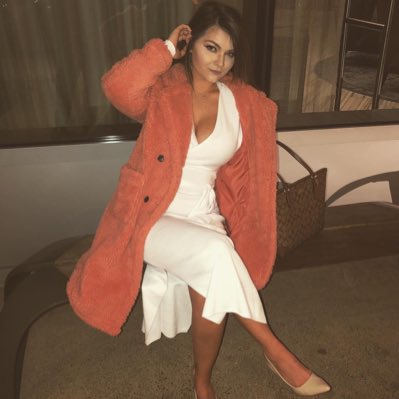 Queen__Kourtney's tweet photo. #NewProfilePic https://t.co/RExNaL6mpS