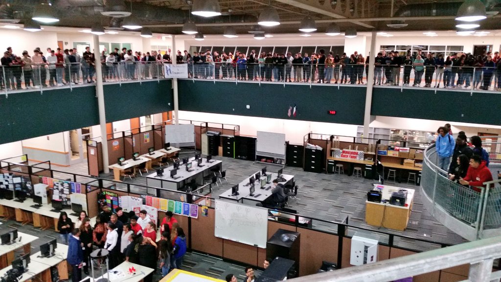 PapkeAndrew's tweet image. The celebration continues with a visit from @FOX26Houston @cwhs_springisd for a live segment on Dawn Ford. She earned a full ride to @UVA through the @possefoundation. Congratulations and thank you for making all of us proud! #WunscheWay #PosseLove @RodneySpringISD