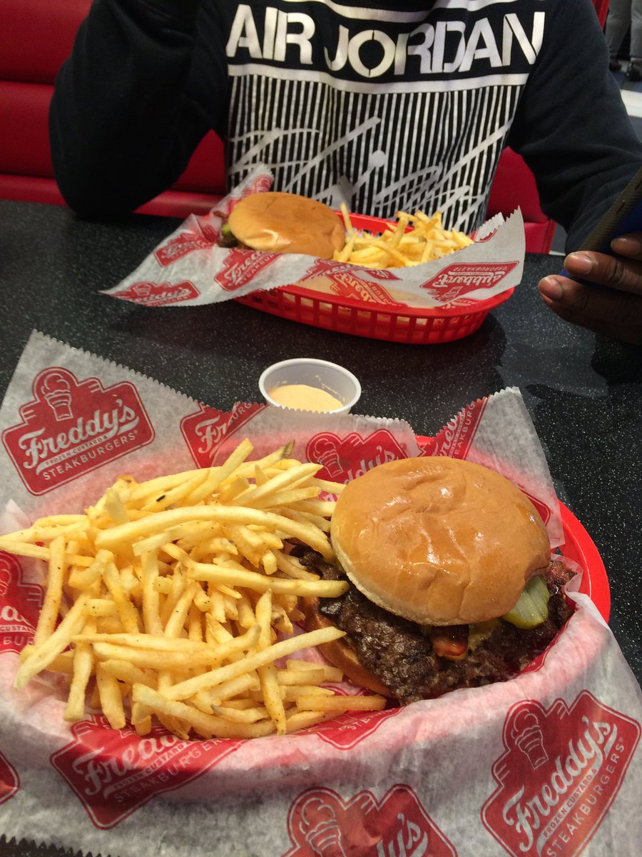 DaBhabie's tweet photo. cheat day dates with babe 🤪 (last night) https://t.co/bAJzky1g5r