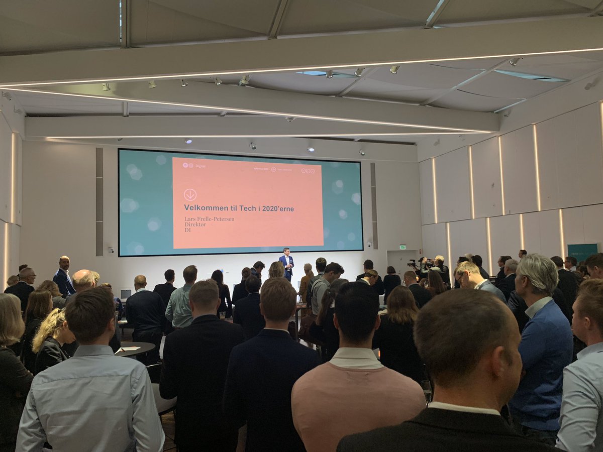 vonelsborg's tweet image. Deltager i @DanskIndustri og DI Digitals nytårskur @LarsFrelle - den teknologiske udvikling skal ske på en ansvarlig måde. #techdertæller #danskindustri #di #digitalisering