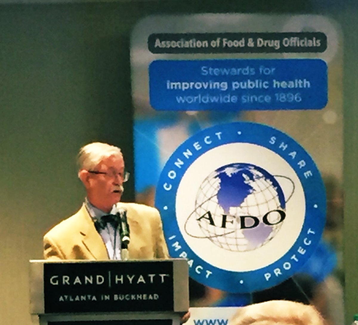Original_JamieD's tweet photo. Not longer calling it #cladesofconcern #wgs #clusters so @CDC_AMD is calling them #REPStrains Repeat Emerge Persist @afdonews #healthypeople2030 https://t.co/63VMqLtpyT