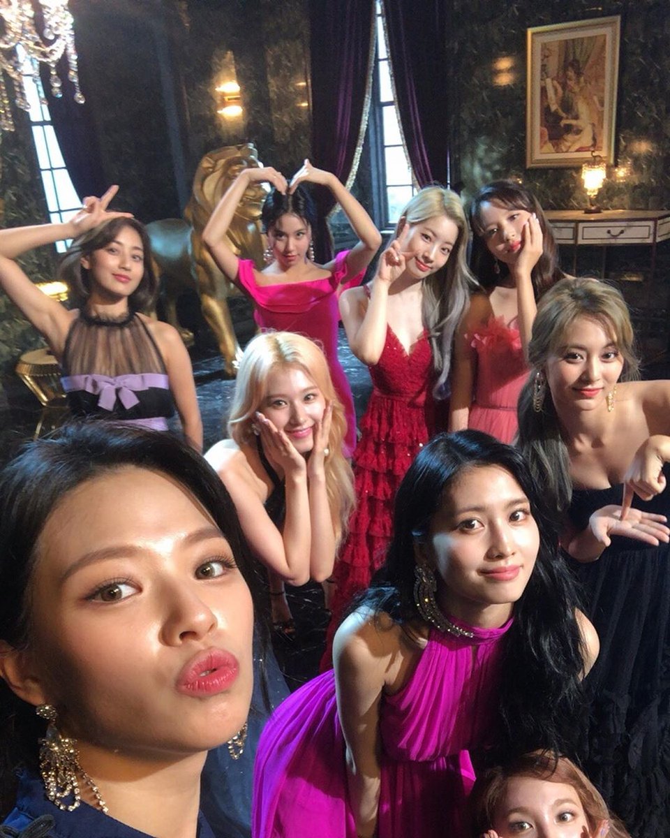 The world will always be unkind to us but then we found strength and love in these 9 girls who never fails to amaze and inspire us in more ways than one.

We- ONCE will always be here for you💖

<a href="/JYPETWICE/">TWICE</a>
#원스가_힘이_되어줄게
#원스도_트와이스도_지지않아