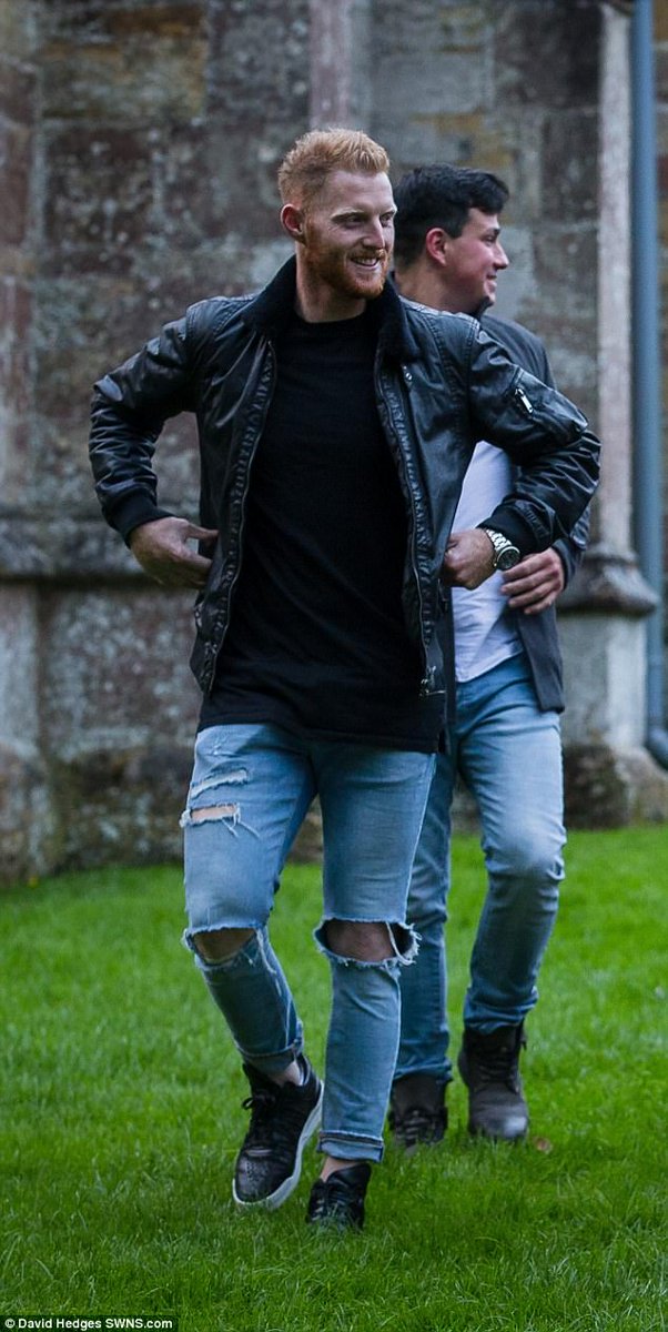 oxports's tweet photo. Saving England in critical situation is one the main hobbies of Ben Stokes. And off the field, he loves wearing Leathers. In a private gathering, he was spotted wearing a Black Leather Jacket.
What are your reviews on the splendid performance of Ben against South Africa?
#SAvENG https://t.co/ssuy0lnyWQ