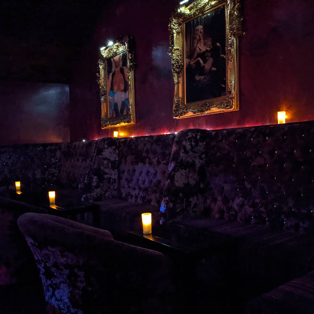 lodgereading's tweet photo. 😍 Our opulent seating areas! Half price entry all week if you show this post!

Open 9pm-5am.

For bookings contact 01189500950 x⁣

#Reading #gentlemensclub #stripclub #strippers #nightlife #stripper #dancers #clubbing #music #club #poledance #sexy #poledancing #drinks #bar https://t.co/fJKZUEw5JZ