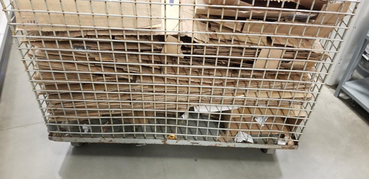 emilylakino's tweet photo. Gotta love that cardboard out of Lexington! @BlueBoxR1 https://t.co/YhV0kBtDyU