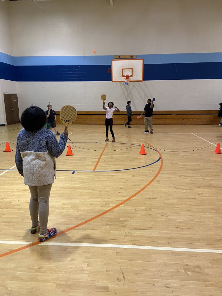 _CoachGMaddox's tweet photo. 6th Grade working hard on pickleball skills #EmpowerCMS #Pickleballunit @jenajonescms @AshleyGableCMS @Cburgmiddle @jackscms https://t.co/7VqcpmGHul
