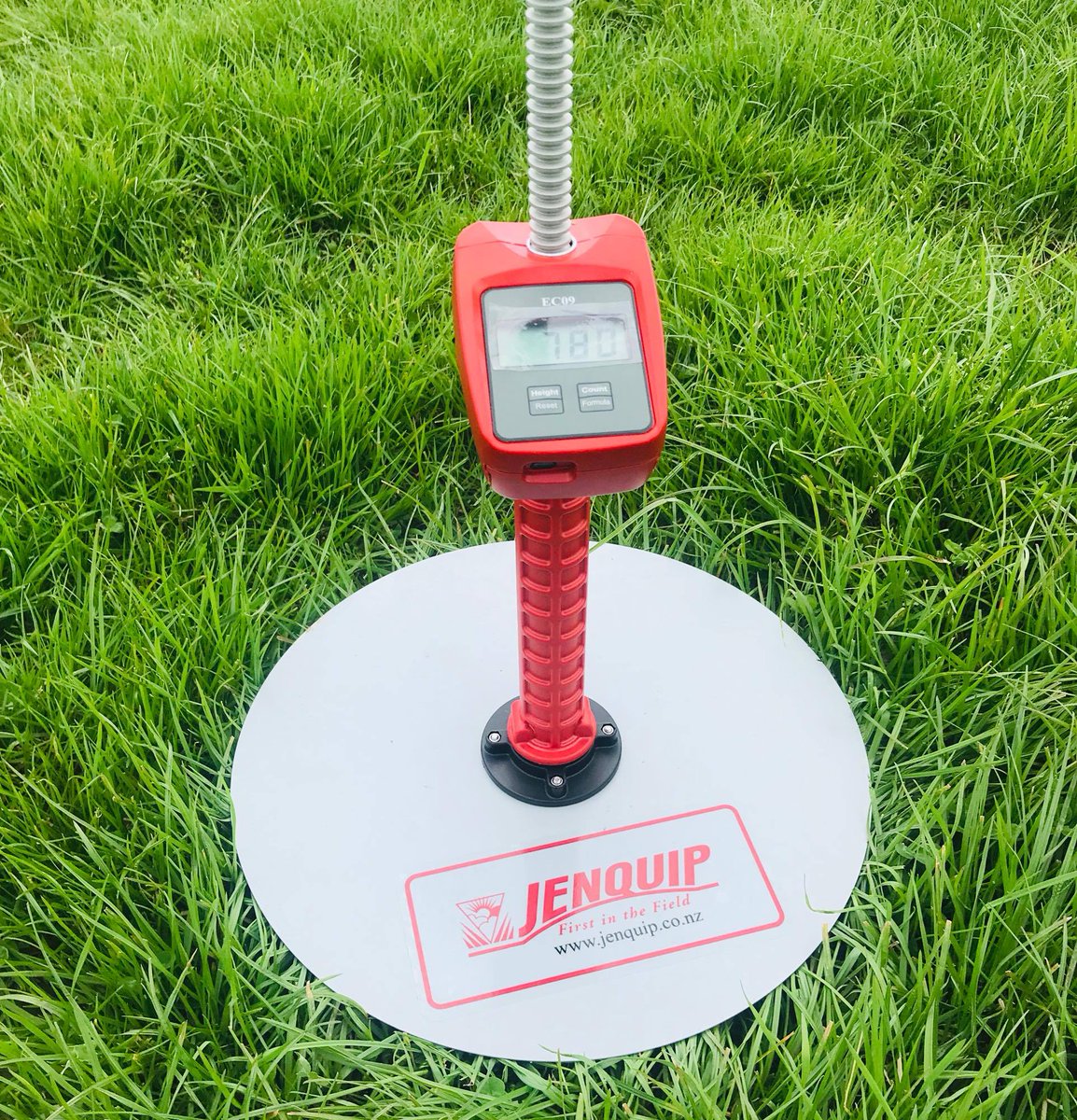 GrasstecLtd's tweet image. Make the most of spring grazing with our range of grass measuring products. Our EC20 Plate Meter is available through the TAMS grant and now available with ISO (iPhones) grasstecgroup.com/agri-services/… #grasstomilk #grazing #platemeter #farmwalk #farming #farm365