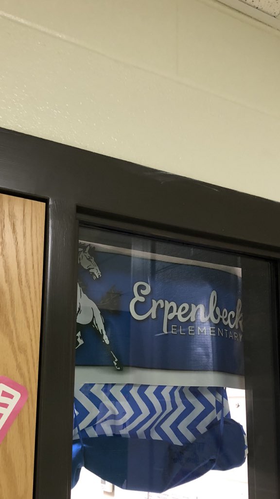 Mr_S_EES's tweet photo. Mrs. Moeller’s third grade classroom is the new home for our Mustang Pride Banner. Proud of these third graders for being safe, respectful, and responsible. https://t.co/ms2sr8sRA5
