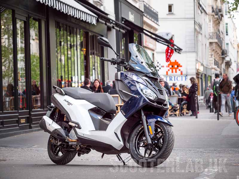 ScooterLabUK's tweet image. Looking for a high-spec 125cc scooter? Pete Henshaw tests the Peugeot Pulsion RS 125: scooterlab.uk/peugeot-pulsio… #Peugeot #Pulsion #SmartMotion #3X #PeugeotMotocycles