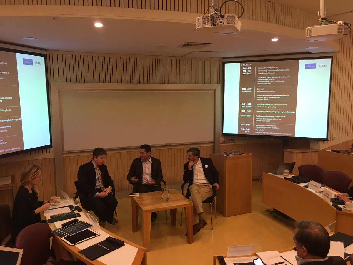 ingenieriaUAI's tweet photo. Carlos Jerez (@cfjerez ) Dean of our Faculty of Engineering &amp; Sciences leads our panel: The Data Science Earthquake and the future of industries with Ryan McClarren from @NotreDame University and Roberto Muñoz (Telefonica Chile) #SteeringCommitte @UAI_CL https://t.co/daqj0np4c0