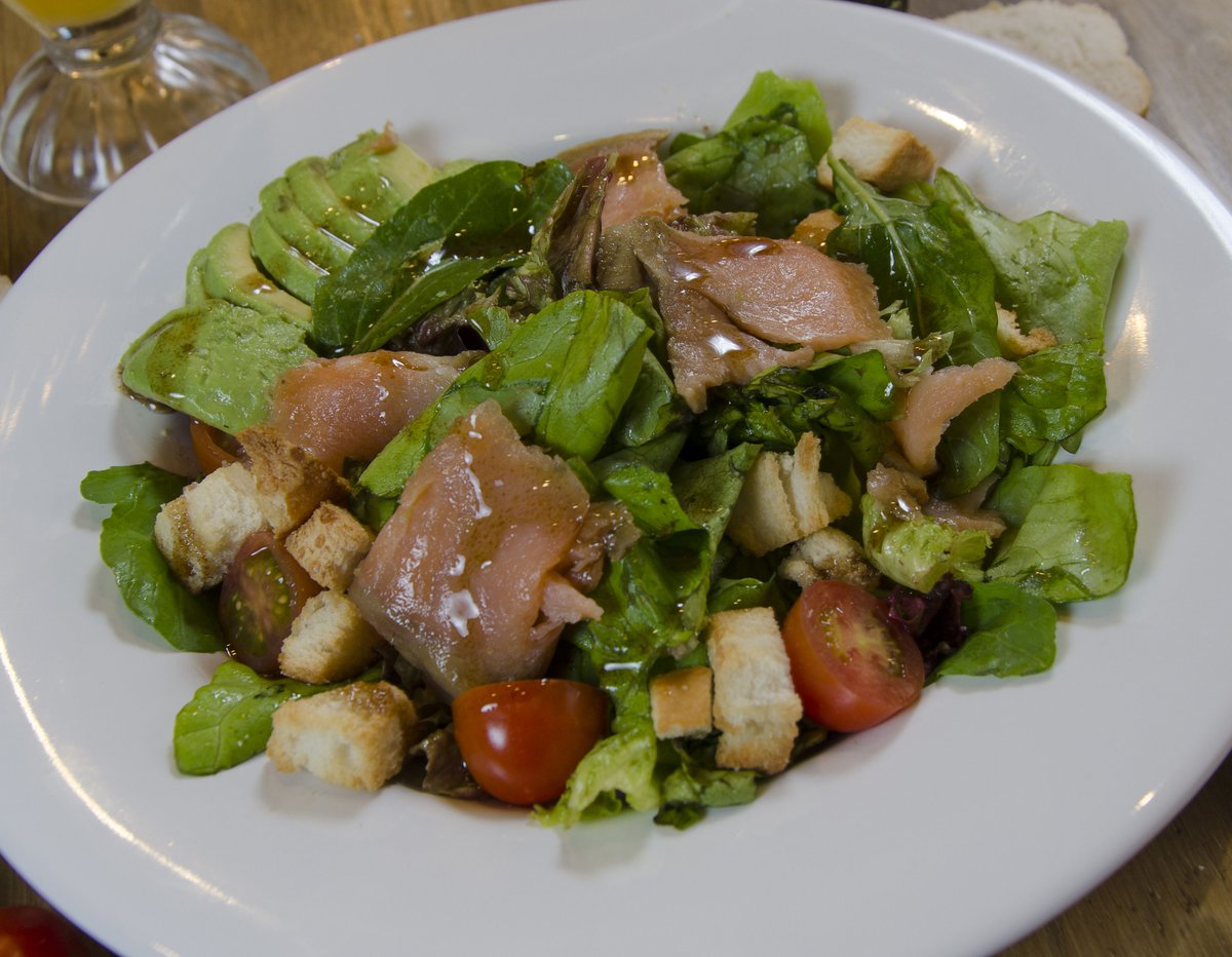 Mantenete en linea con nuestras ensaladas ricas y saludables.

#pinamar
#valeriadelmar 
#ostende 
#carilo
#costaesmeralda
#verano2020 
#amopinamar
#vacaciones 
#playa
#turismoargentina
#summer2020 
#veranopinamar
#summer
#pinamarconecta
#temporada2020
#comerrico
#foodies