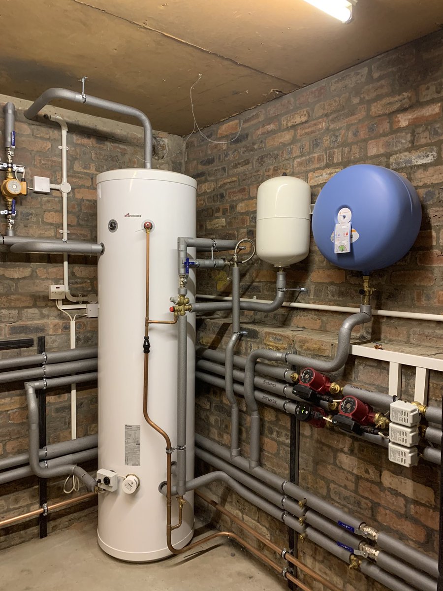agosto1968's tweet photo. @WorcesterBosch @googlenest #beautfulbeast almost finished this project, taken a while as I was on it on my own. Happy client
#worldplumber #pipeporn #proudplumber https://t.co/vkyFqrPQX1