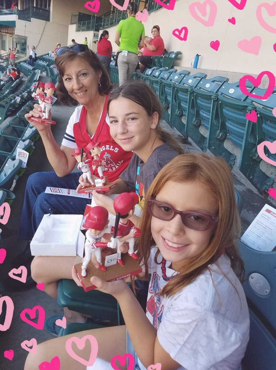 299Tenpinwiggle's tweet photo. @_drazzari @SFGiants @jflorez @Athletics @Kimbchr @boozychef @SuzyQlovesWine @rr_pirate @DavidHsu_ @zappafaye @itsallglamr @ibstatguy @IggyRT @passaggio @EatingBeagles @cabernetfanc Can anyone top this, a triple double bobblehead?
#Angels #Otani #doublebobblehead
#NationalBobbleHeadDay https://t.co/LsNrzV9Vyg