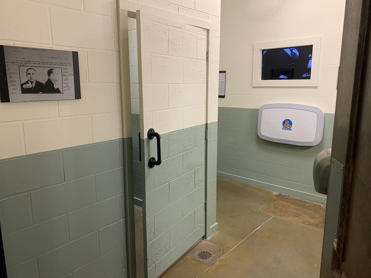 Nobody does themed bathrooms better than the folks <a href="/23Restaurants/">23 Restaurant Services</a>.

The ones at the 1930s-era Capone’s Coal Fired Pizza @VisitSunsetWalk Margaritaville are worth a stop.

Women = brothel
Men = Capone’s prison cell