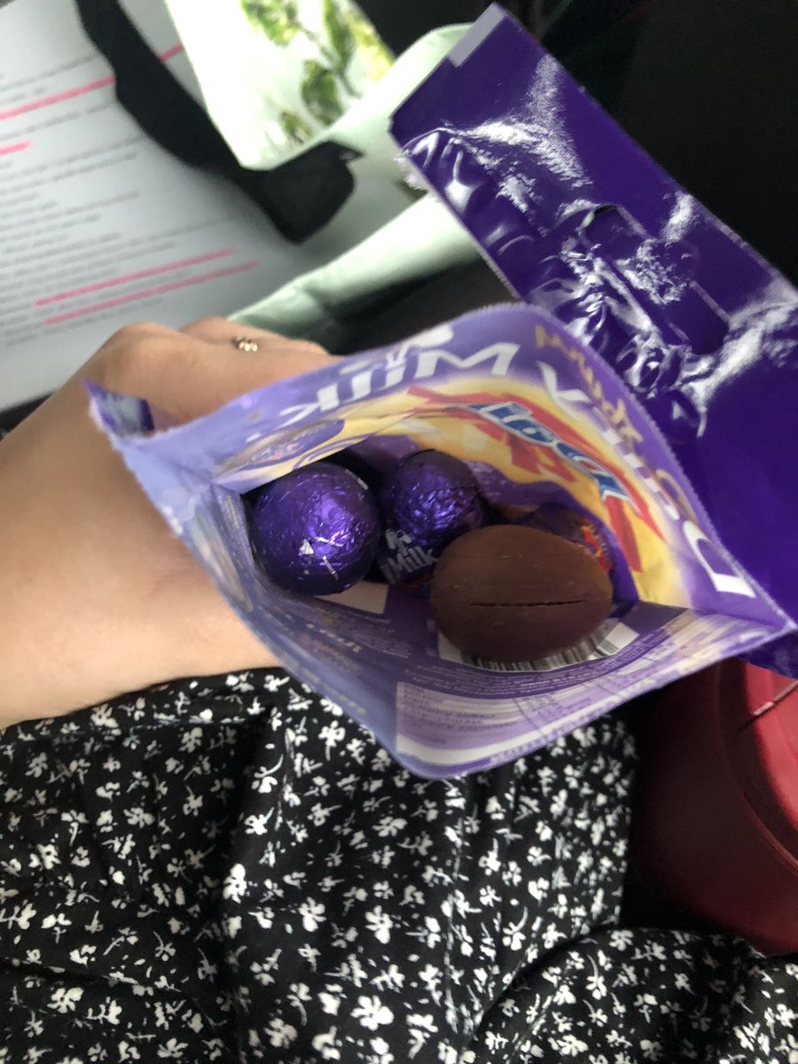 Just opened my bag of <a href="/DairyMilkIn/">Cadbury Dairy Milk</a> Daim eggs and one isn’t in the wrapper... is this like the creme egg thing? Do I win? Am I £10,000 richer?! Tell me it’s true <a href="/CadburyUK/">Cadbury UK</a> <a href="/CadburyWorld/">Cadbury World</a> 🙏🏼🍫 #prayforme #pooractor