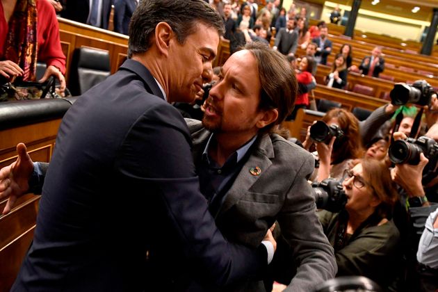 pppua's tweet photo. -Ahora esperas un hijo mío.
-¿Pero cómo?
-Es el misterio del Tango de la Muerte. https://t.co/GsUfVv1L3M