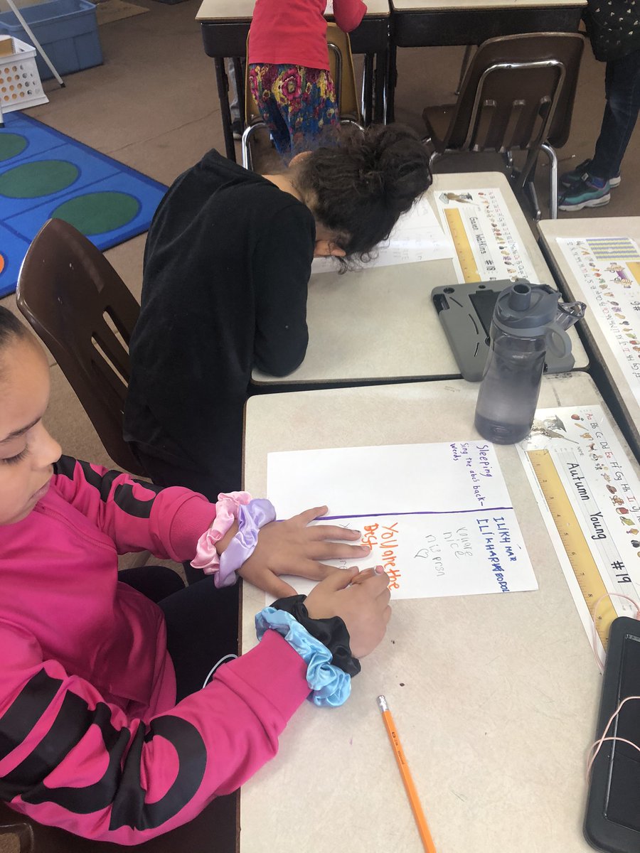 Stolen from <a href="/Sandersrm25/">Mrs. Sanders' Class</a> : Trailer E is practicing kindness today by writing nice messages to our friends. Even when we think we aren’t good at certain things, our classmates are always there to remind us of our strengths. 💛 #BentonBold #Kindnessisfree