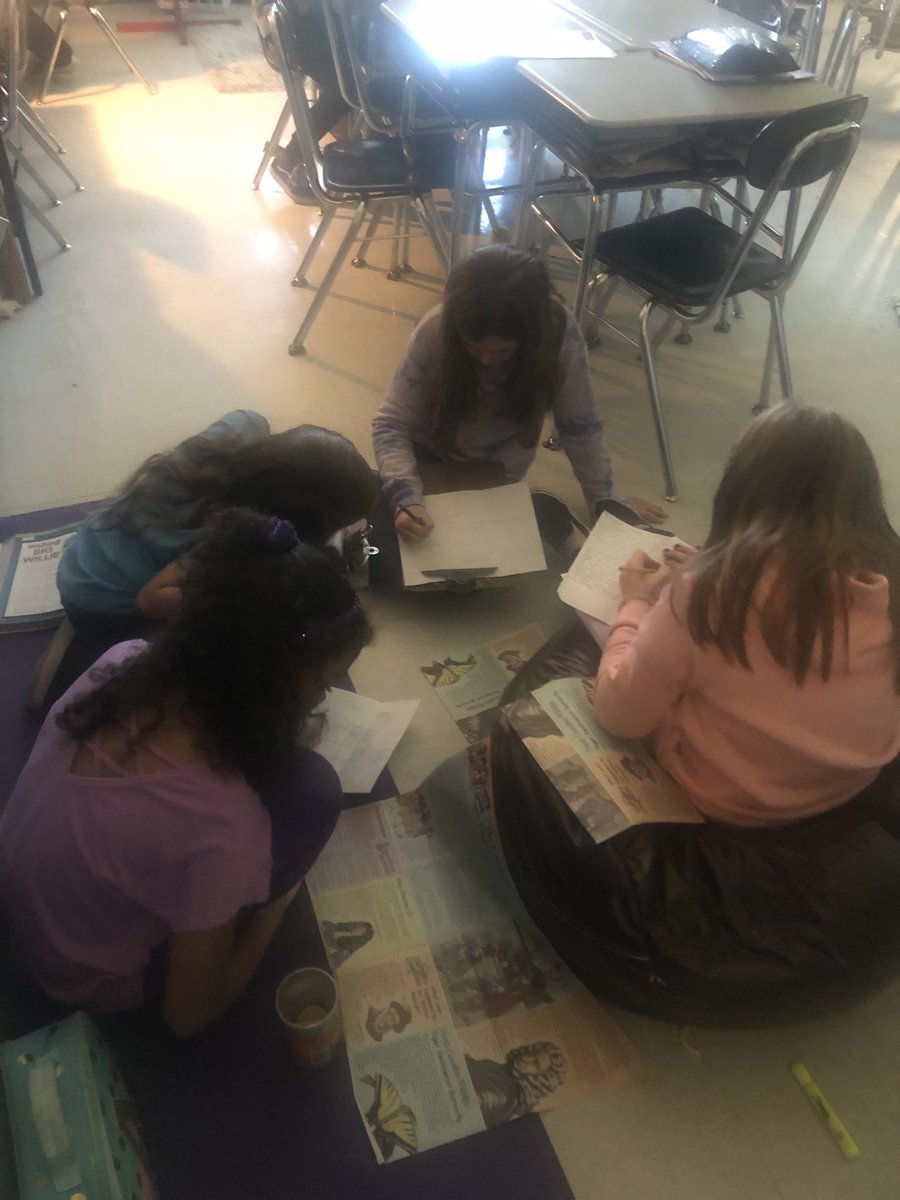CastleFoxbunch's tweet photo. Putting our heads together to compare and contrast two historical figures. @CastleHayneES @sjhighsmith @NewHanoverCoSch #estudiesweekly #nclearning https://t.co/IJ9VA4DCYL
