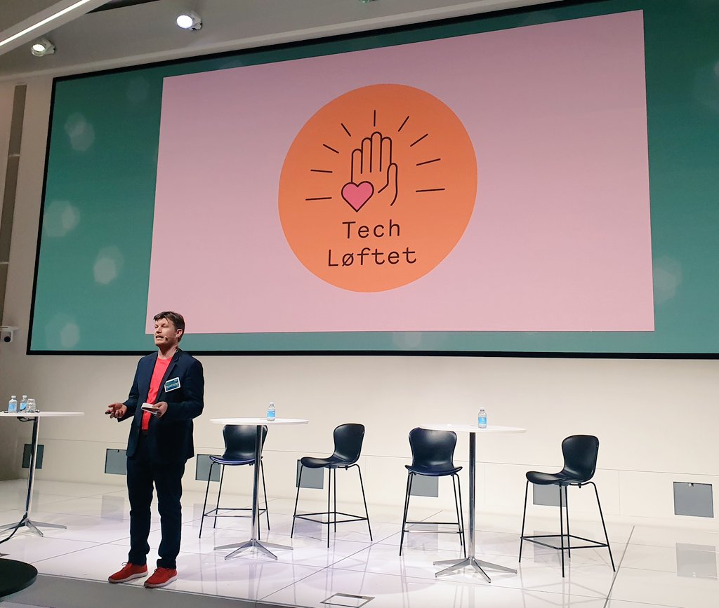 Borreschmidt's tweet image. Dansk lancering af #TechPledge hos @di_digital_, bl.a. for at illustrere digital ansvarlighed som dansk styrkeposition 🇩🇰 Samfundsansvar skal tilbage i #Tech - både gennem industri og enkeltpersoner 💪🏻 #DIdigital #TechDerTæller #TechLøftet #TechPlomacy