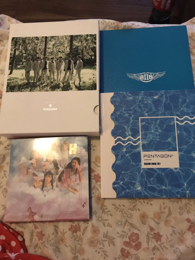 mikaaing's tweet photo. Selling 2020! Pls buy from me! #4minutephotocards #seventeenmembership #pentagonalbum #btobmerch #secretphotocard #seventeenphotocards #omgalbum #4minutealbum #infinitepostcard https://t.co/CxIQ7DYkZy