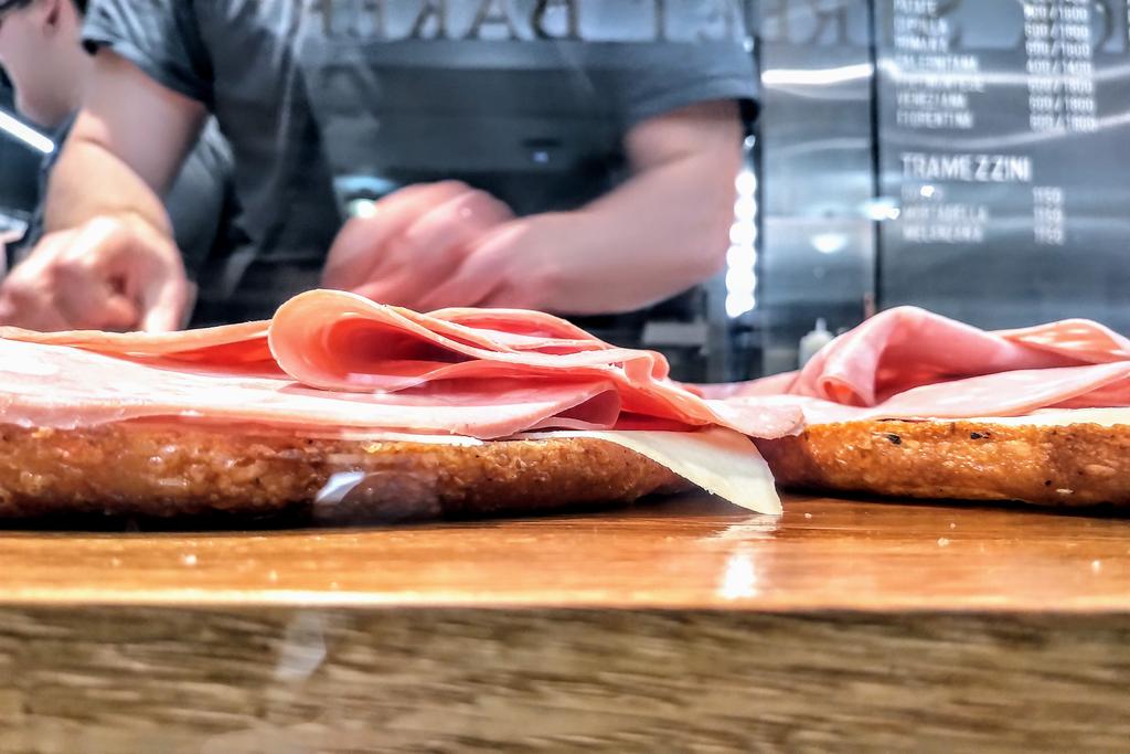 fornocultura's tweet photo. The #artofprocess Our NEW Focacceria #fornocultura Focaccia Barese #fcazz #firstcanadianplace OPEN Monday - Friday 7:30am - 6pm https://t.co/LEb4OEpjKj