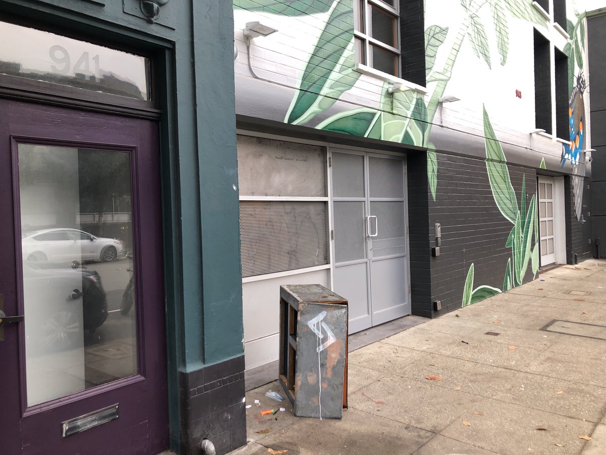 NASAGO's tweet photo. A #citizenscientist captured this @Inkdwell #MigratingMural in their #landcover observation. While this would be considered urban land cover, the mural depicts another type of land cover—native #butterfly habitat! #GLOBEObserver #citizenscience #citsci #murals #SanFrancisco https://t.co/WkC6DG7oru