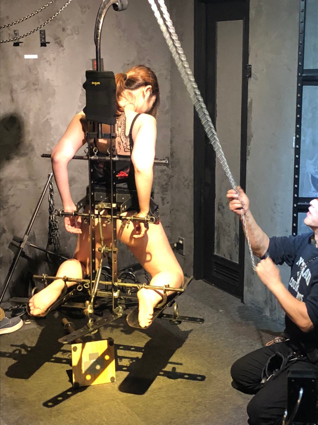 高級鉄枷屋🌟鉄造 御注文は当アカウントDMで on X: 今月24日は貴女もこんなふうにガッチガチの鉄拘束！のチャンス♪  ご興味ある方はDM(^O^) t.coFldLHEX3kO  X