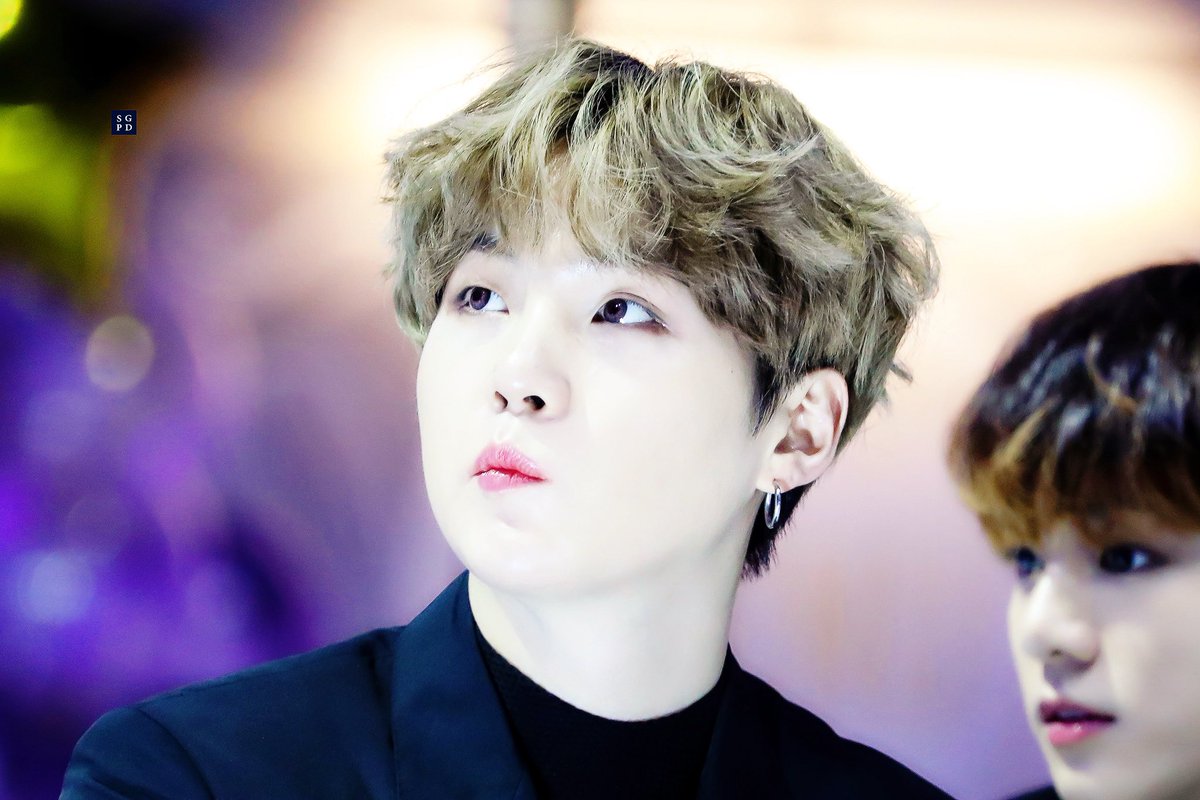 200105 GDA 골든디스크 

오예슈~💗
#7isComing
#BTSComeBack
#BTS #SUGA #슈가 #민윤기
<a href="/BTS_twt/">방탄소년단</a>